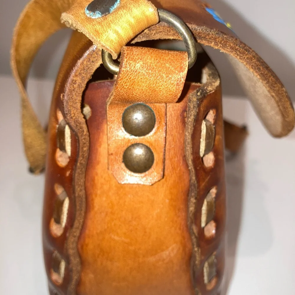 Vintage Hand-Painted Floral Boho Leather Hand Tooled Crossbody Bag - Picture 3 of 6